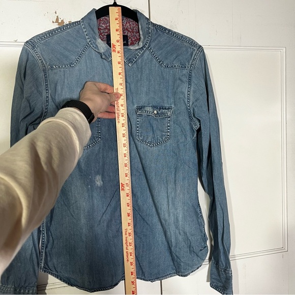 American Eagle Destroyed Denim Shirt Pearl Snaps Floral Lined Size Large - Picture 8 of 12